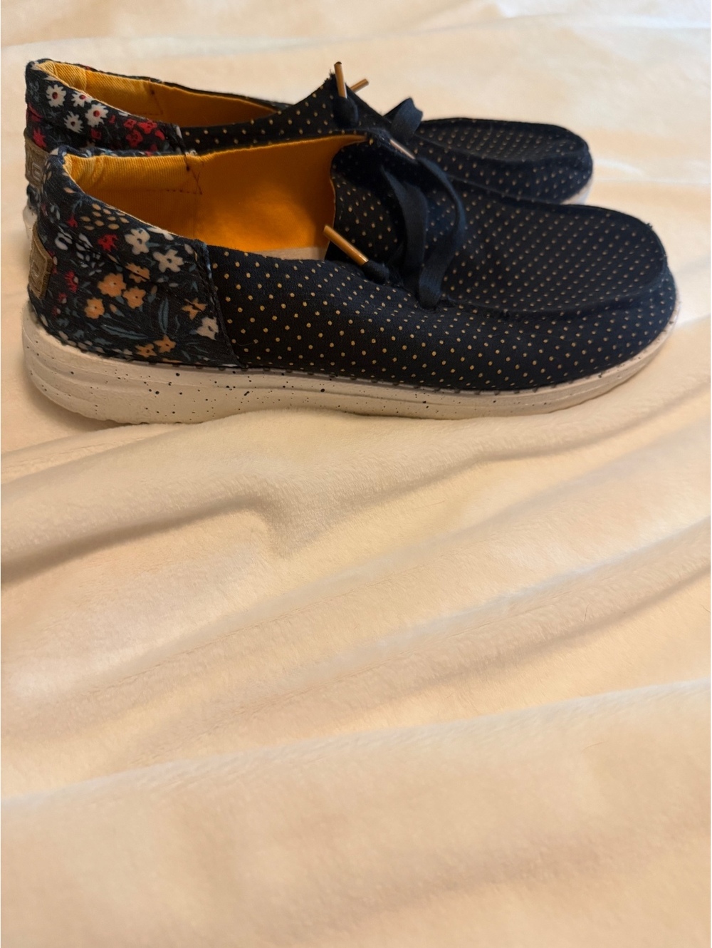 Dude Wendy Funk Floral Dot Casual Slip-On Shoes Size 7 US